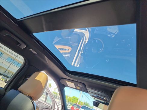 Used 2022 Lincoln Corsair Reserve FWD image 24