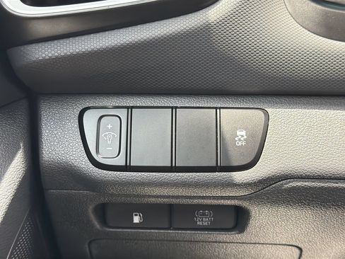Used 2019 Hyundai Ioniq Blue FWD image 23