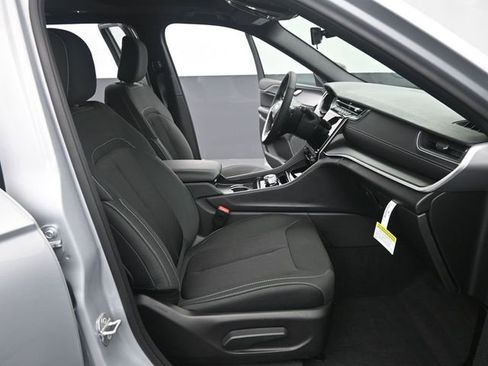 New 2026 Jeep Grand Cherokee L 4WD image 20