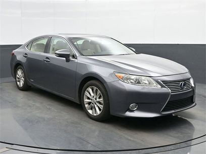 Used 2013 Lexus ES 300h w/ Luxury Pkg