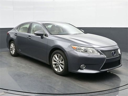 Used 2013 Lexus ES 300h w/ Luxury Pkg image 1