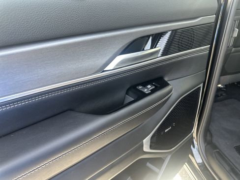 New 2026 Jeep Grand Wagoneer Limited AWD/4WD image 19