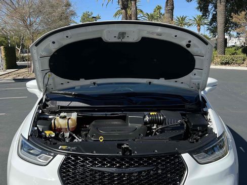 Used 2021 Chrysler Pacifica Touring w/ S Appearance Package image 26