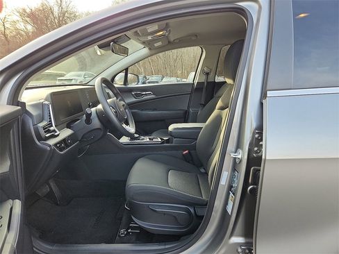 Certified 2025 Kia Sportage LX image 14