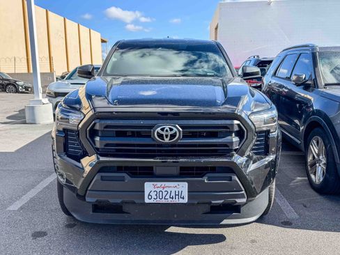 Used 2025 Toyota Tacoma SR RWD image 2