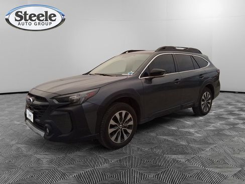 Used 2025 Subaru Outback Limited image 1