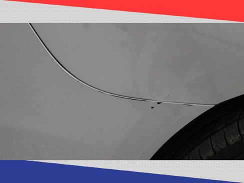 Used 2019 Buick Enclave Essence image 35