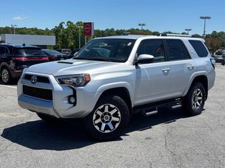 Used 2018 Toyota 4Runner TRD Off-Road AWD/4WD video 2