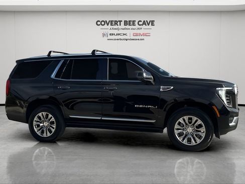 New 2026 GMC Yukon Denali w/ Sun & Power Step Package image 11