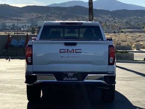Certified 2026 GMC Sierra 1500 SLE w/ Preferred Package RWD image 14
