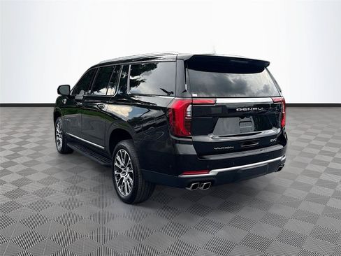 Used 2025 GMC Yukon XL Denali AWD/4WD image 5