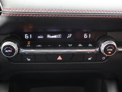 Used 2025 MAZDA MAZDA3 s image 22