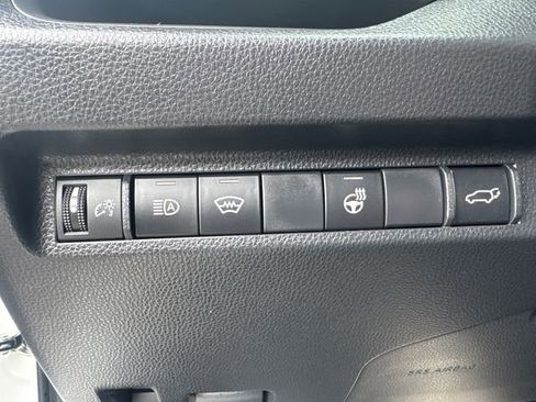 Certified 2025 Toyota RAV4 SE image 31