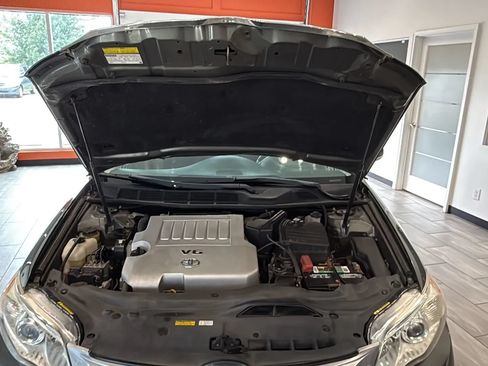 Used 2011 Toyota Avalon Limited FWD image 39