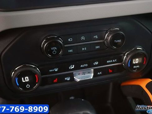 Certified 2023 Ford Bronco Badlands w/ Sasquatch Package AWD/4WD image 22