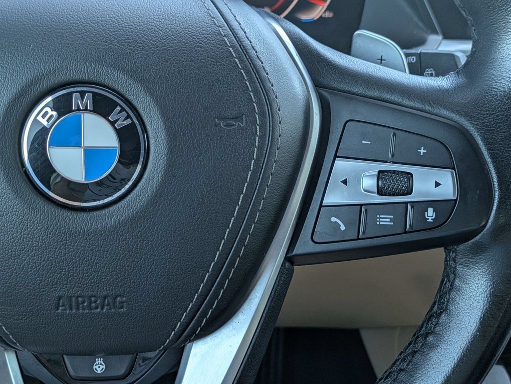 Used 2021 BMW X5 xDrive40i w/ Convenience Package AWD/4WD image 17
