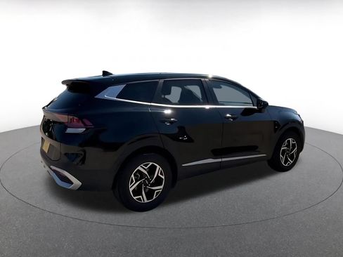 Used 2025 Kia Sportage LX FWD image 15