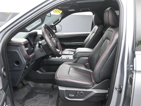 Used 2023 Ford Expedition Limited AWD/4WD image 16