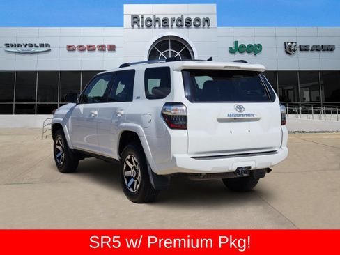 Used 2021 Toyota 4Runner SR5 Premium w/ Moonroof Package RWD image 3