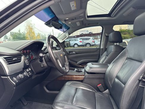 Used 2018 Chevrolet Suburban LT image 31