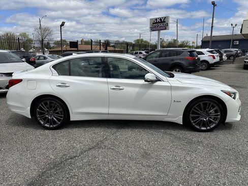 Used 2016 INFINITI Q50 Red Sport 400 AWD/4WD image 8