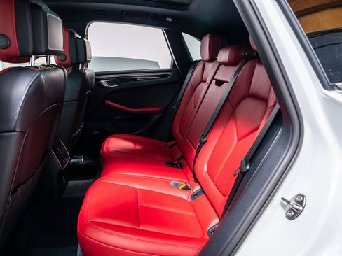 New 2026 Porsche Macan AWD/4WD image 28