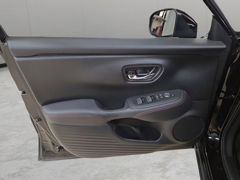 Used 2025 Honda HR-V Sport image 10