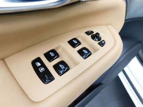 Used 2025 Volvo XC90 B6 Ultra w/ Protection Package Premier image 13