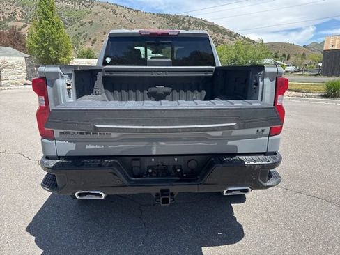 Used 2024 Chevrolet Silverado 1500 LT Trail Boss w/ LT Trail Boss Premium Package AWD/4WD image 9