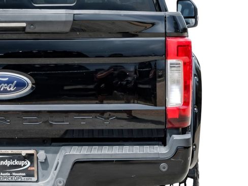 Used 2017 Ford F250 Lariat w/ Lariat Ultimate Package AWD/4WD image 52