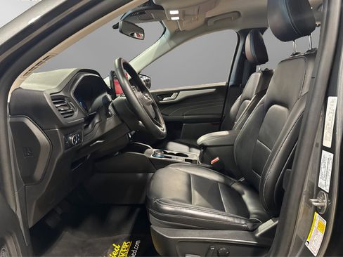 Used 2025 Ford Escape Platinum image 18