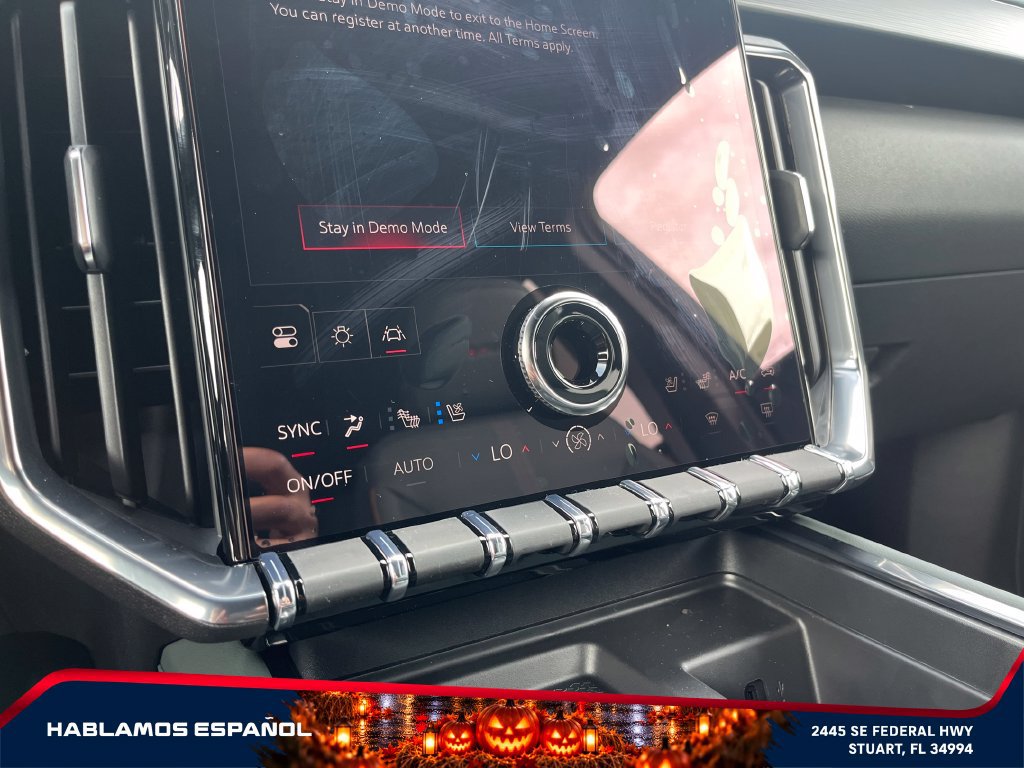 New 2027 GMC Acadia AT4 w/ AT4 Reserve Package AWD/4WD image 30