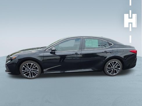 Used 2026 Toyota Camry XLE w/ Premium Plus Package FWD image 2