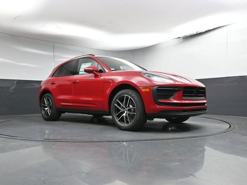 New 2026 Porsche Macan image 27