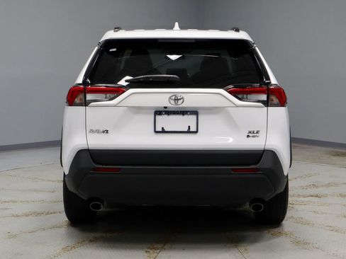 Used 2025 Toyota RAV4 XLE AWD/4WD image 11