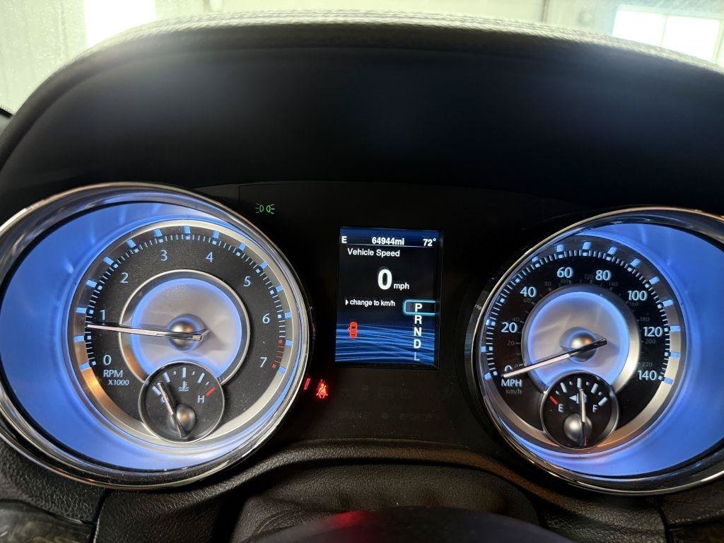 Used 2014 Chrysler 300 C AWD/4WD image 15