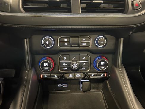 Used 2021 Chevrolet Tahoe Z71 image 20