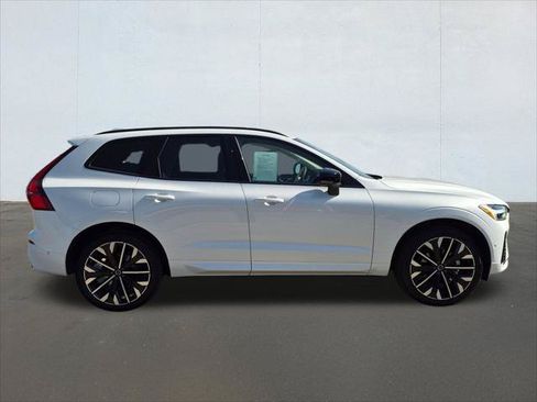 Used 2026 Volvo XC60 B5 Ultra w/ Climate Package PRO AWD/4WD image 6