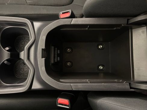 Used 2020 Toyota RAV4 XLE image 25