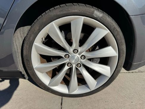 Used 2013 Tesla Model S image 13