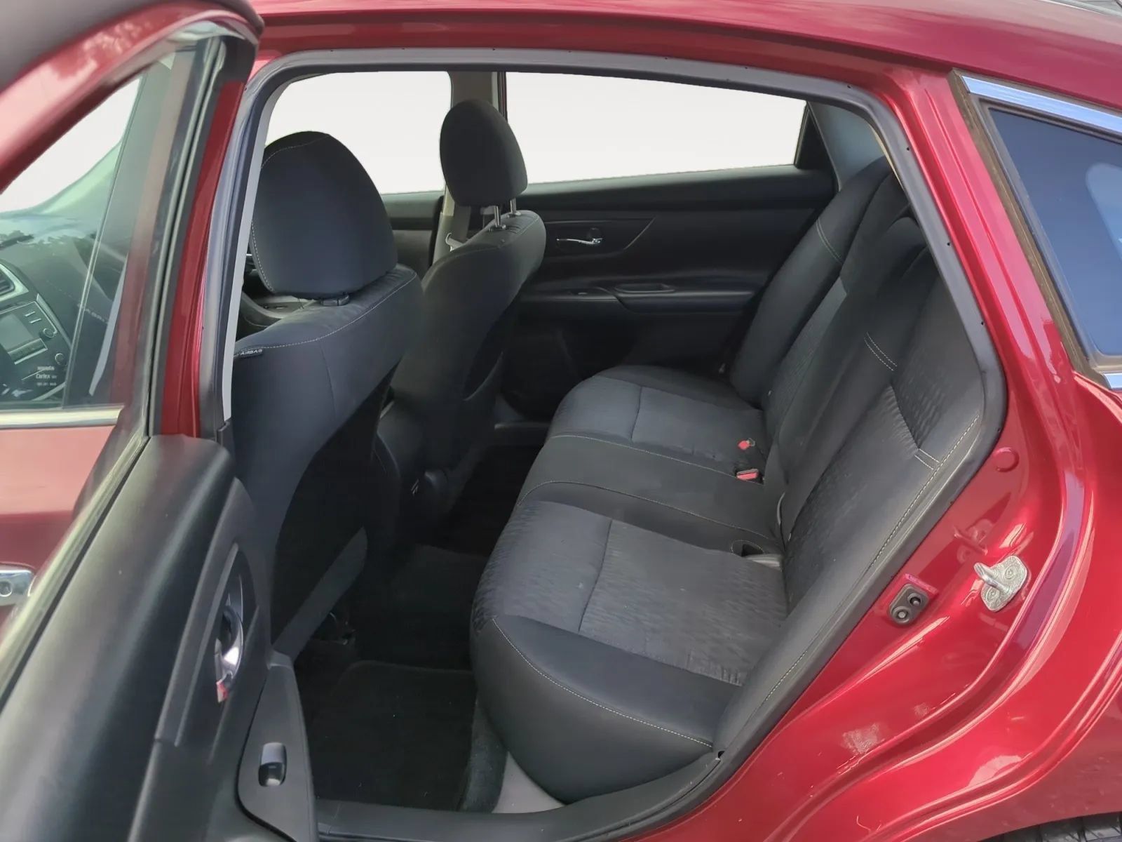 Used 2018 Nissan Altima 2.5 S FWD image 13