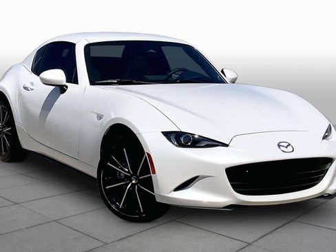 Used 2025 MAZDA MX-5 Miata RF Grand Touring RWD image 3