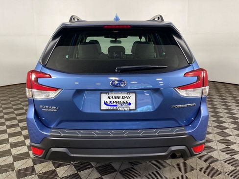 Used 2022 Subaru Forester Premium AWD/4WD image 6