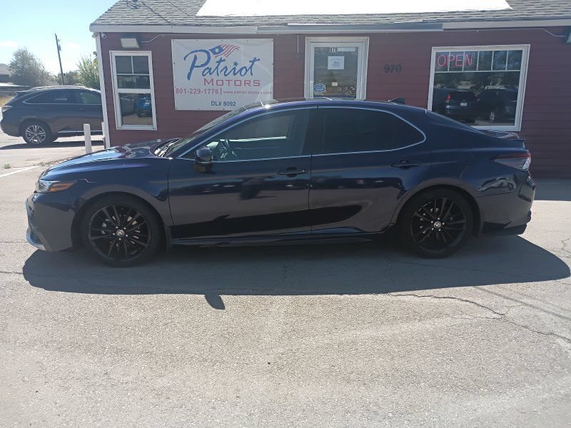 Used 2021 Toyota Camry XSE FWD image 2