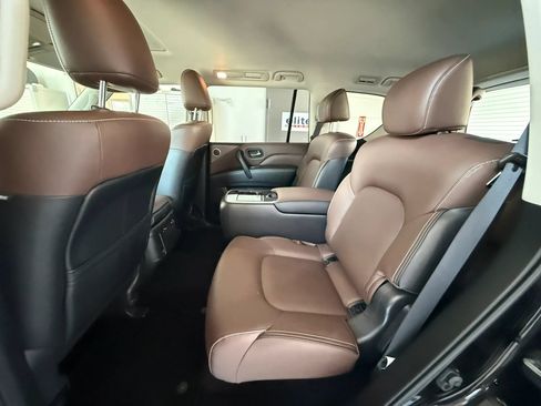 Used 2024 INFINITI QX80 Premium Select w/ Cargo Package AWD/4WD image 16