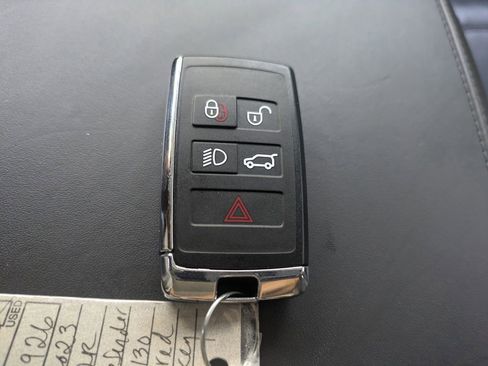 Used 2023 Land Rover Defender 130 First Edition image 33