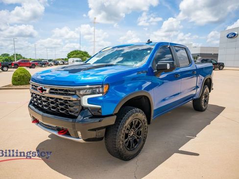 Used 2023 Chevrolet Silverado 1500 ZR2 w/ Technology Package AWD/4WD image 3