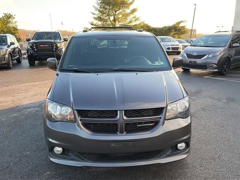 Used 2017 Dodge Grand Caravan GT image 23