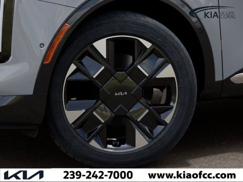 New 2026 Kia Sportage SX FWD image 9