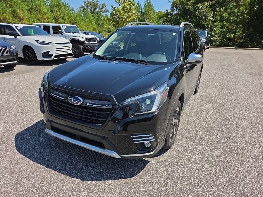 Used 2024 Subaru Forester Touring AWD/4WD image 2